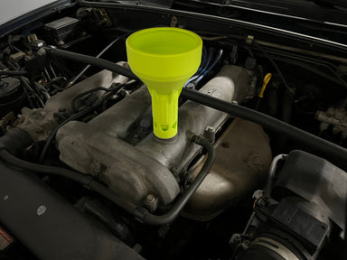 Fancy Speed Pour Oil Funnel (Mazda) – Superklasse